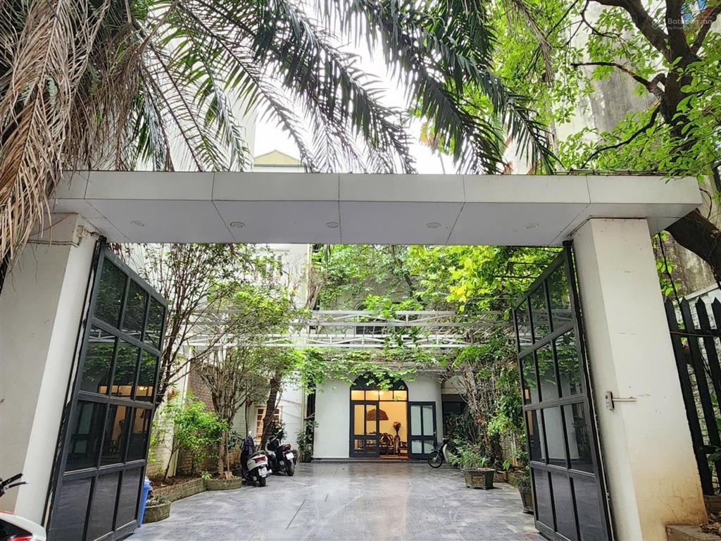 Bán nhà mặt phố lò đúc, 134 tỷ, 200m2, 12m mặt tiền