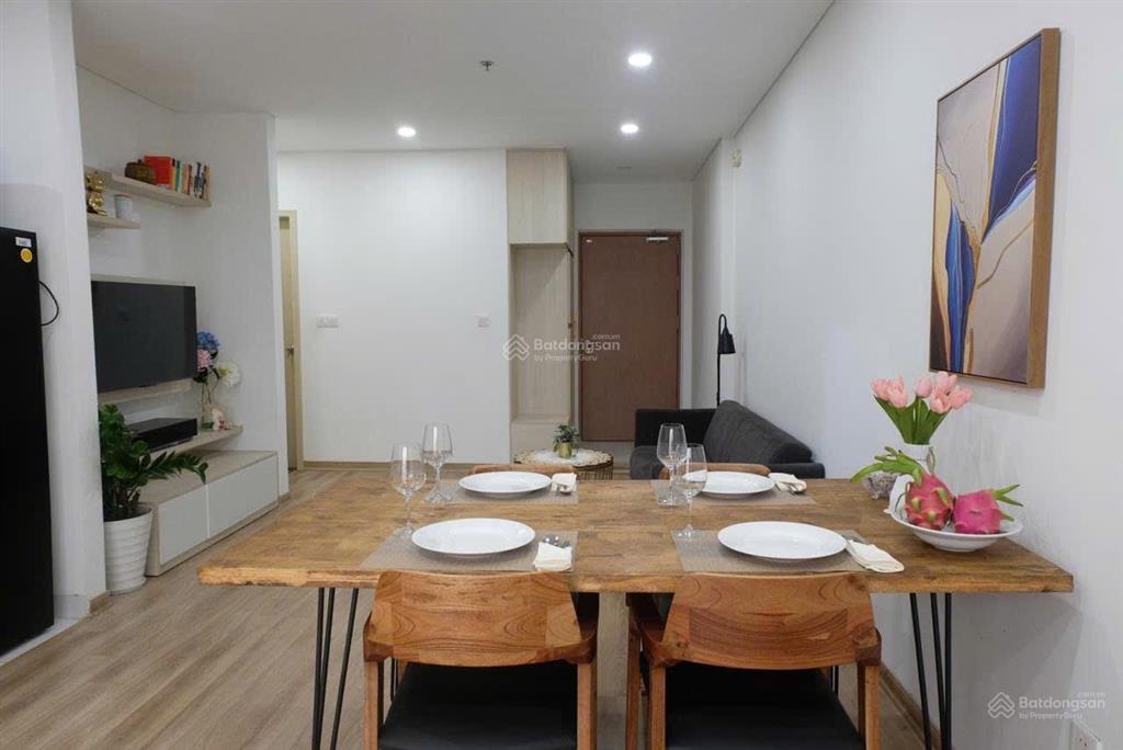 Fpt plaza 1 căn 2pn full nội thất  đã có sổ.dọn vào ở ngay  giá 3,1 tỷ thương lượng