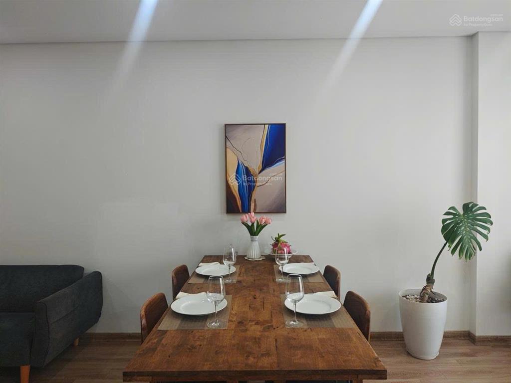 Fpt plaza 1 căn 2pn full nội thất  đã có sổ.dọn vào ở ngay  giá 3,1 tỷ thương lượng