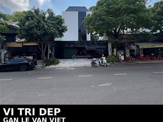 Cho thuê villa mặt tiền 650m2  phù hợp văn phòng / showroom  thủ đức