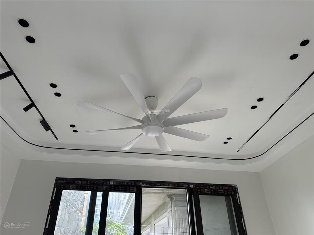 Bán nhà xây mới sổ đẹp 6 tầng thang máy tại đường phạm văn đồng