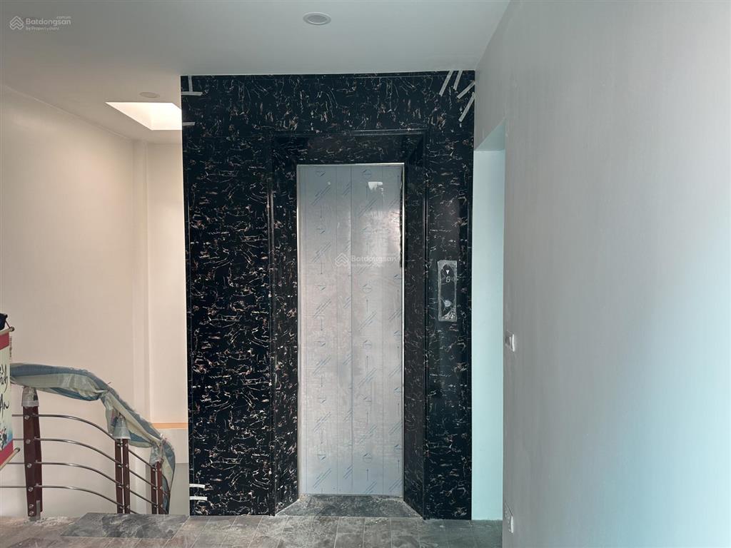 Bán nhà xây mới sổ đẹp 6 tầng thang máy tại đường phạm văn đồng