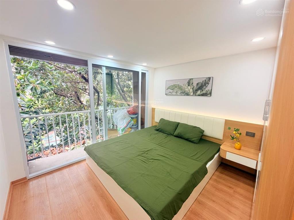 Hiếm! tập thể mặt phố thành công 68m2 chỉ nhỉnh 4 tỷ  sẵn 2n  mới đẹp ở luôn!