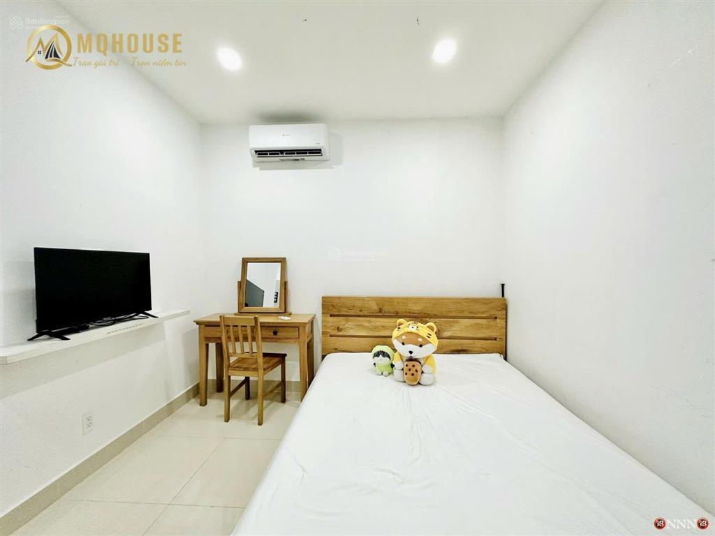 Trống lại 3 phòng ban công lớn full nội thất tại thích quảng đức, phú nhuận gần q1, q3 có thang máy