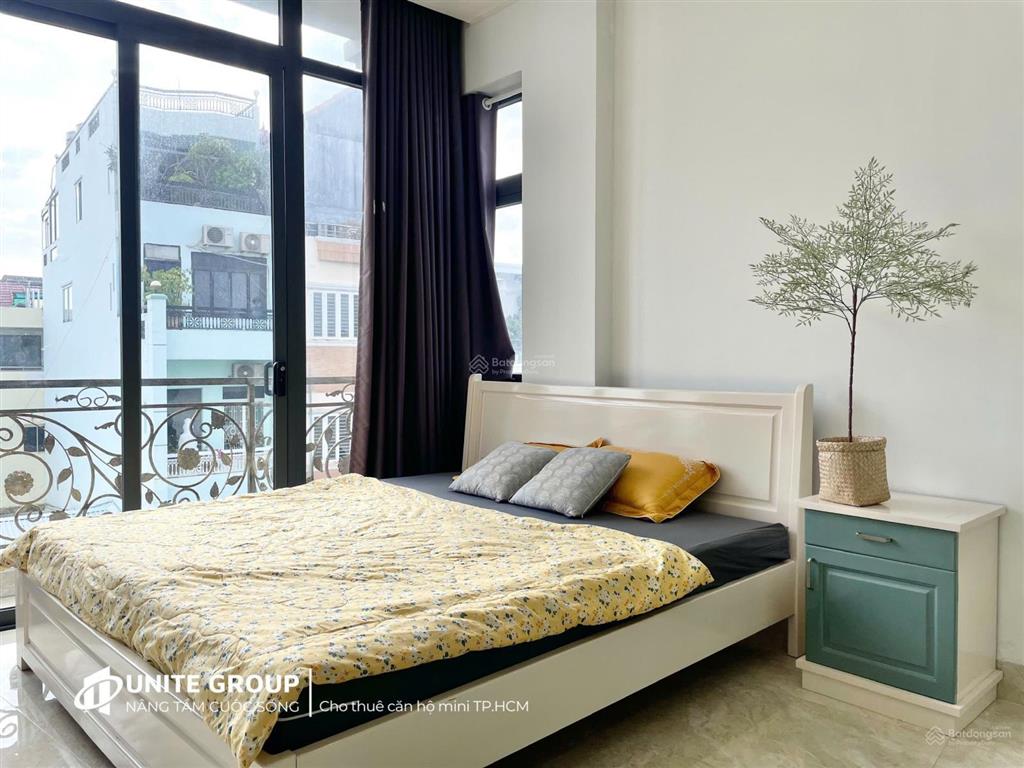 Căn hộ cho thuê ful nt mới tại thích quảng đức, phú nhuận có ban công, thang máy gần quận 1, quận 3