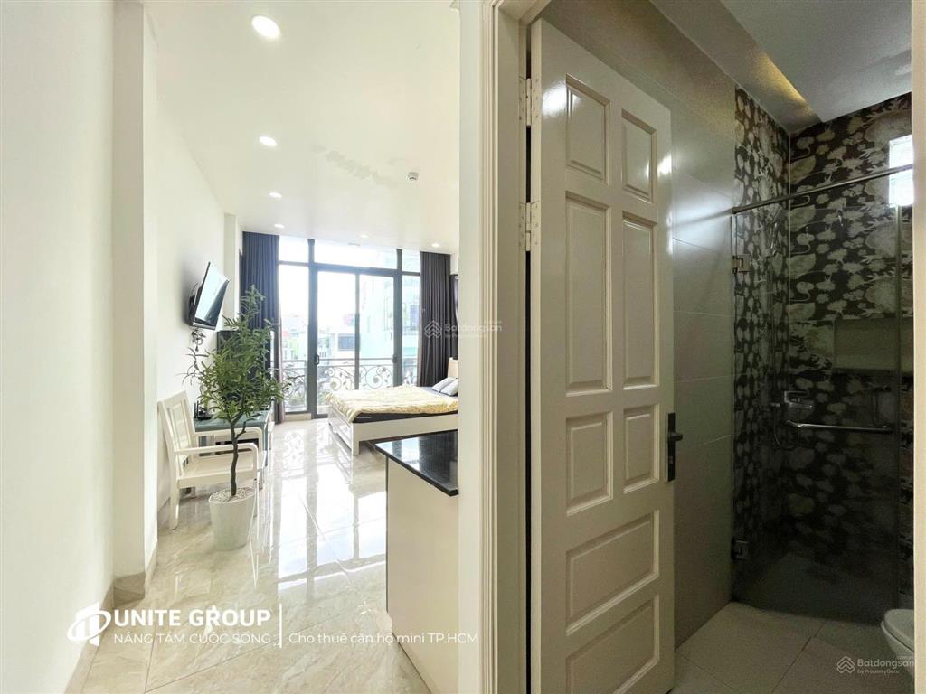 Căn hộ cho thuê ful nt mới tại thích quảng đức, phú nhuận có ban công, thang máy gần quận 1, quận 3
