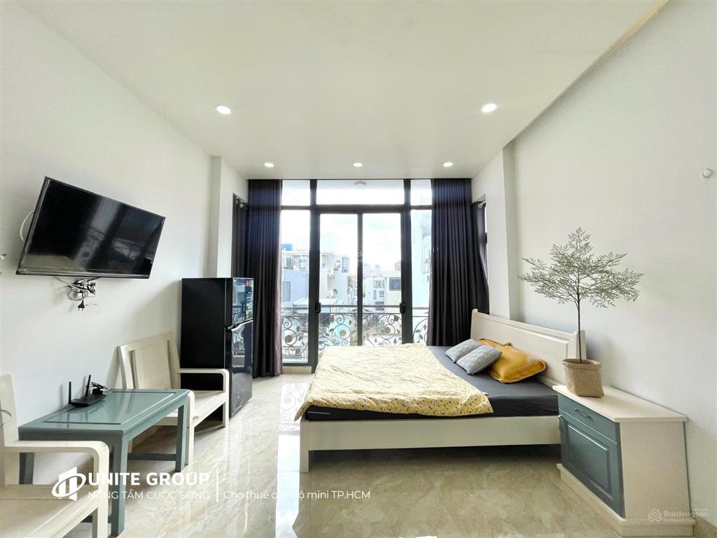 Căn hộ cho thuê ful nt mới tại thích quảng đức, phú nhuận có ban công, thang máy gần quận 1, quận 3