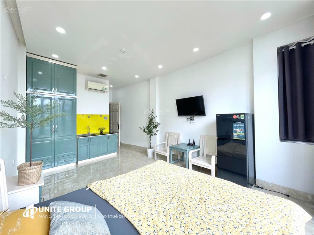 Căn hộ cho thuê ful nt mới tại thích quảng đức, phú nhuận có ban công, thang máy gần quận 1, quận 3