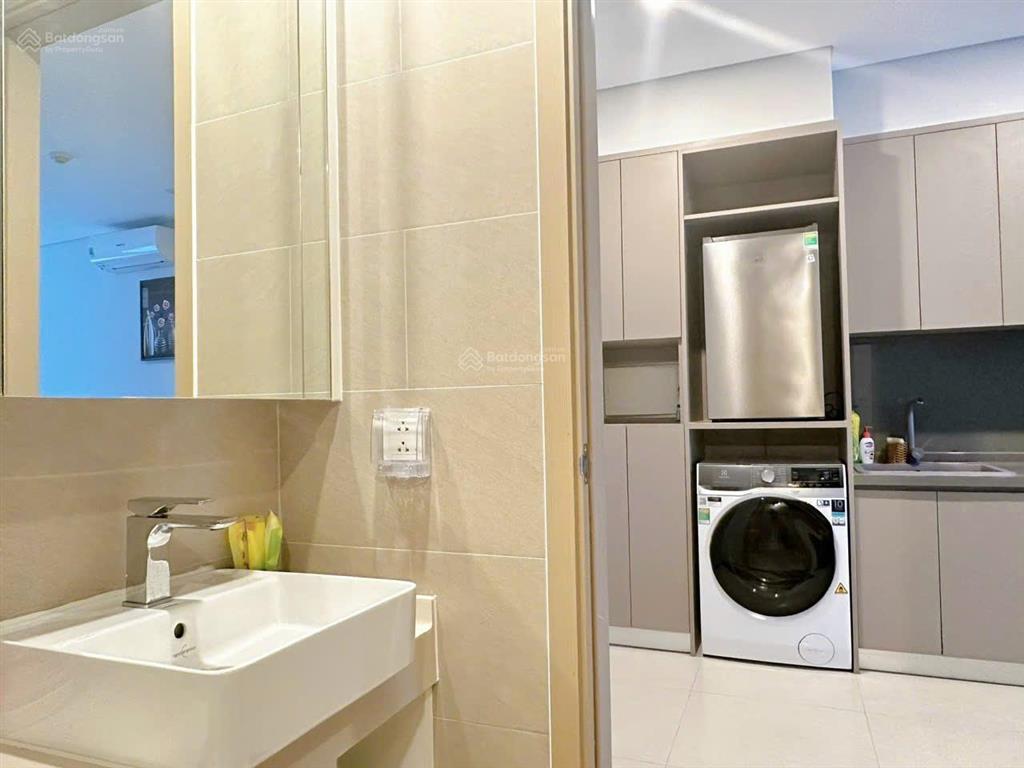 Căn hộ 1 phòng ngủ full nt cửa sổ lớn  máy giặt riêng võ oanh gần ngã tư hàng xanh, tiện đi q1, q2