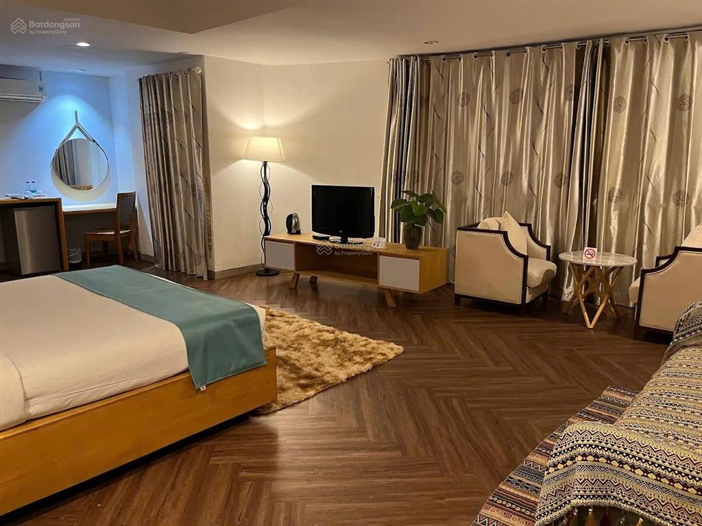Cho thuê khác sạn mt trần hưng đạo q1 có 64 phòng 4 sảnh nhà hàng giá910tr/tháng