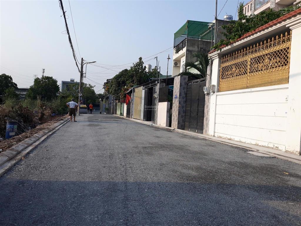 ( gần 600 m2) đất lớn làm nhà vườn  mt đường nhựa  khu dân cư  hóc môn ( giáp mí q12)