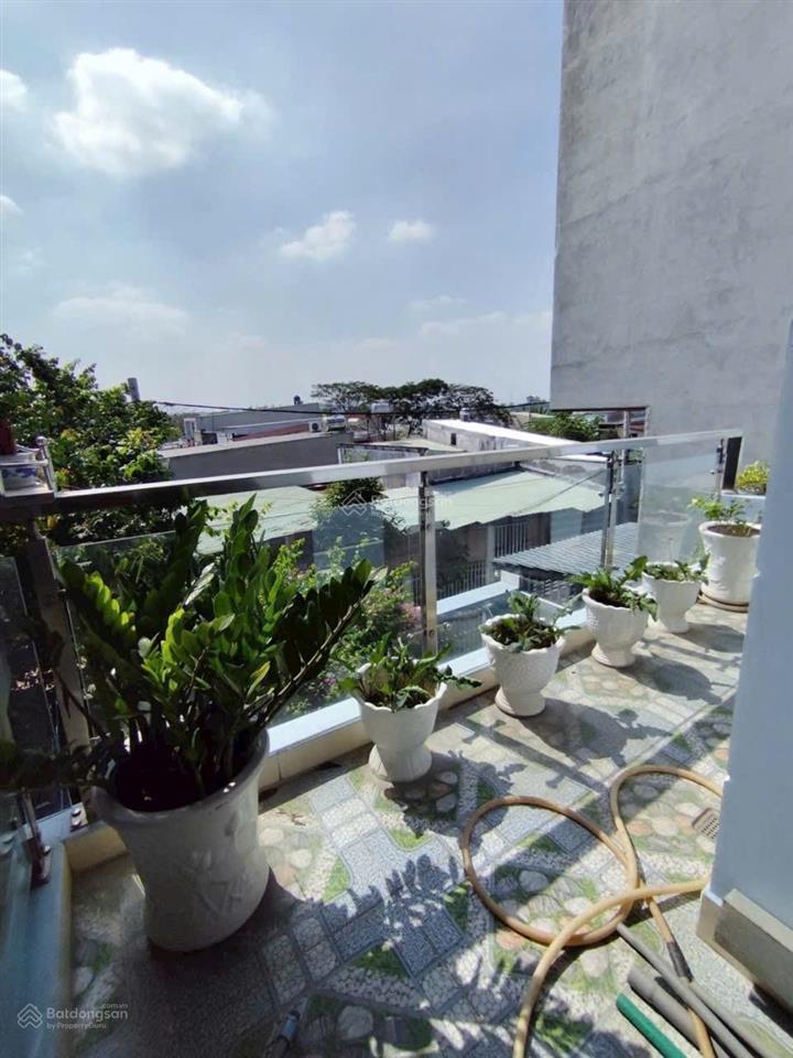 6 x 20m  chính chủ, tự xây mới hơn 1 năm ( đúc lầu btct) sân đổ ô tô