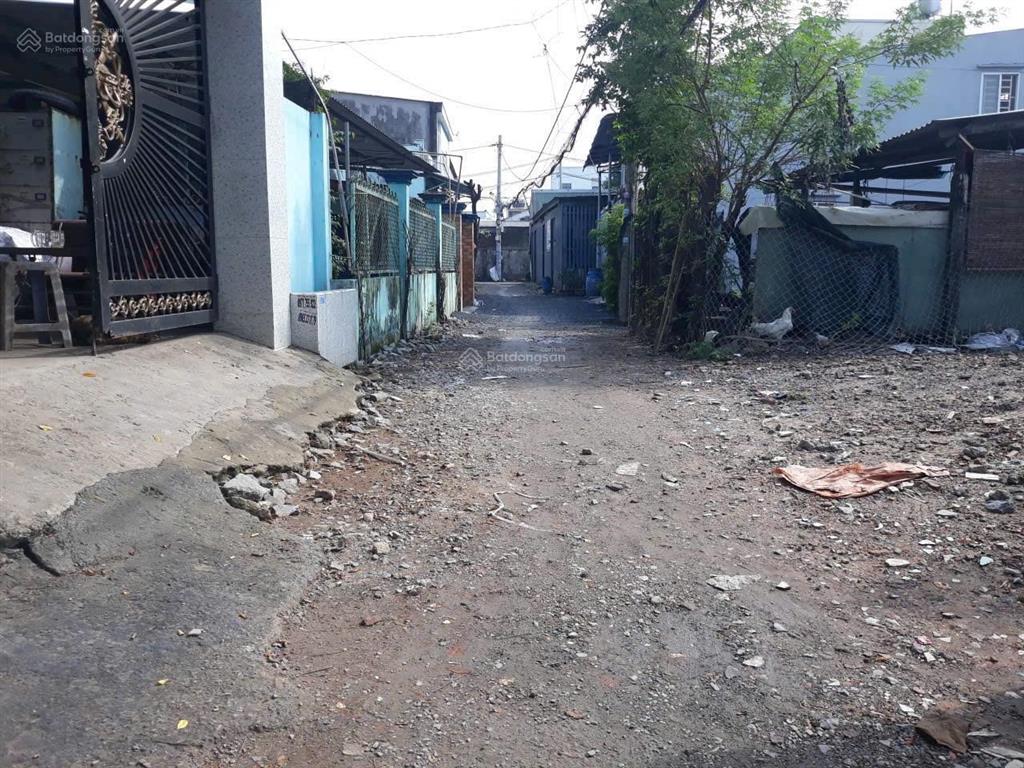 6 x 20m  chính chủ, tự xây mới hơn 1 năm ( đúc lầu btct) sân đổ ô tô