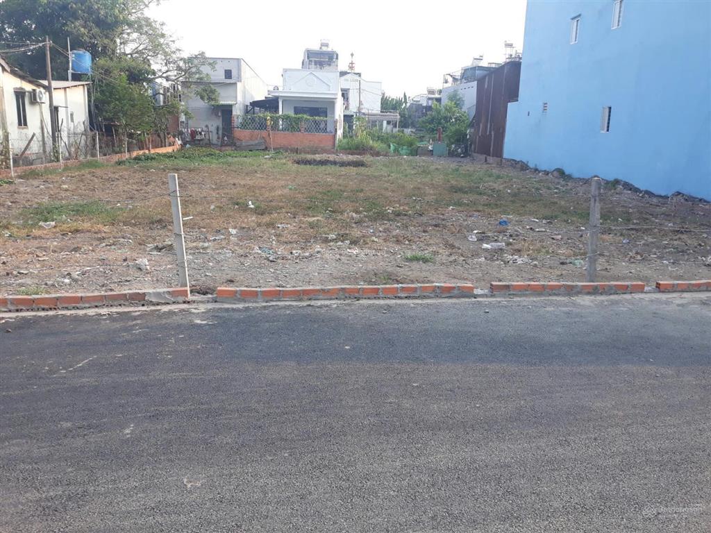 Bán đất thổ cư  10 x 40m  đường trước đất 7m trải nhựa  hàng đẹp của đông thạnh, hóc môn