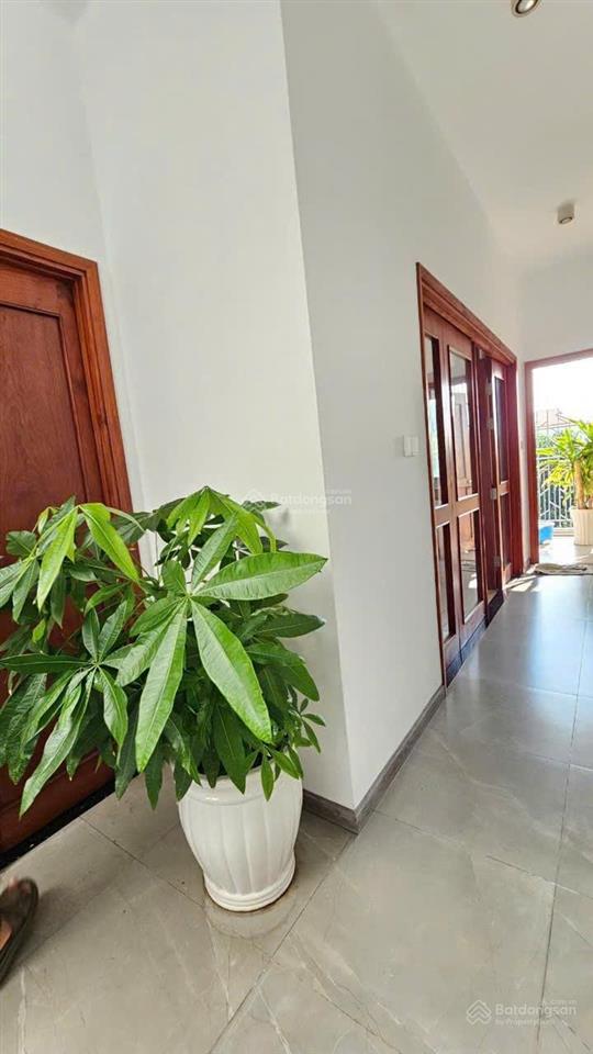 Mặt tiền chợ chữ s  3 lầu ( sân thượng)  vị trí vip của xuân thới đông, hóc môn