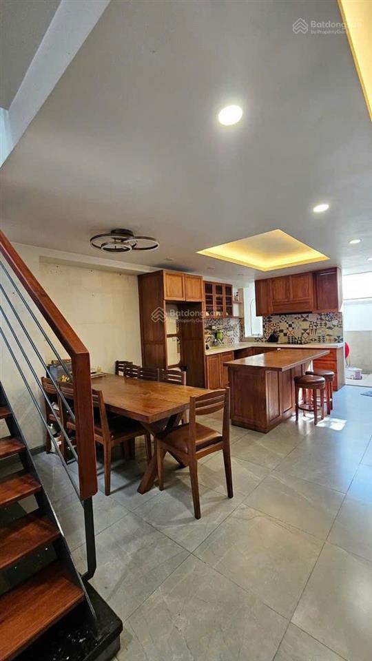 Mặt tiền chợ chữ s  3 lầu ( sân thượng)  vị trí vip của xuân thới đông, hóc môn