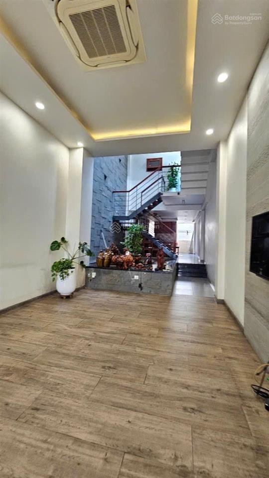 Mặt tiền chợ chữ s  3 lầu ( sân thượng)  vị trí vip của xuân thới đông, hóc môn