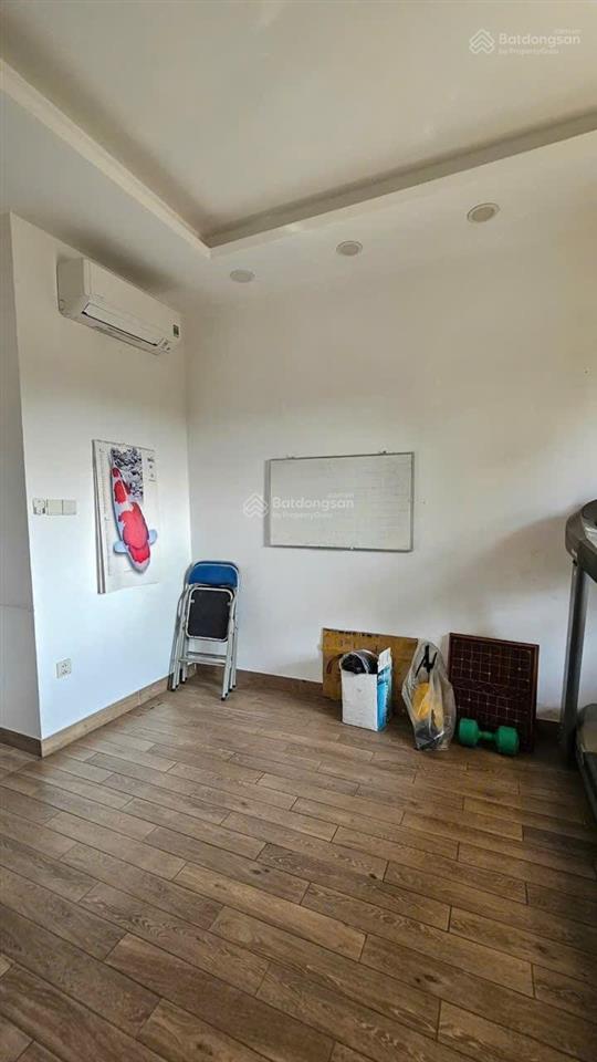 Mặt tiền chợ chữ s  3 lầu ( sân thượng)  vị trí vip của xuân thới đông, hóc môn