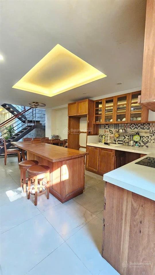 Mặt tiền chợ chữ s  3 lầu ( sân thượng)  vị trí vip của xuân thới đông, hóc môn