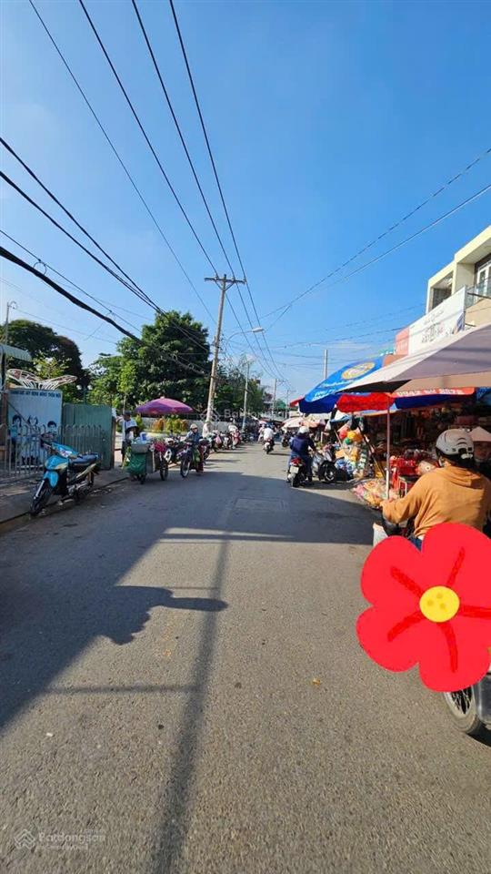 Mặt tiền chợ chữ s  3 lầu ( sân thượng)  vị trí vip của xuân thới đông, hóc môn
