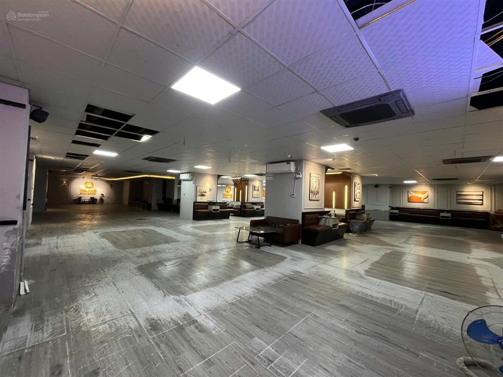 Cho thuê sàn 500m² khối đế chung cư ngô thì nhậm hà đông