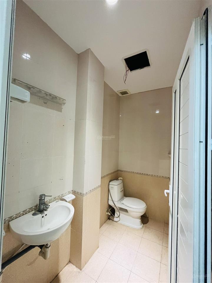 Chính chủ cho thuê phòng ở khu đô thị mới xa la full đồ vskk, không chung chủ
