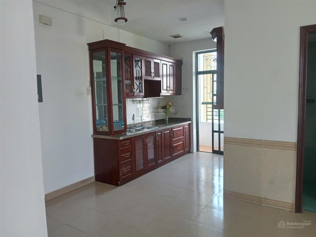 Cho hộ gđ thuê lâu dài chcc 90m2, 3pn, 2wc, nhà đầu hồi, bc hướng đn (hoàng mai, hn). chính chủ