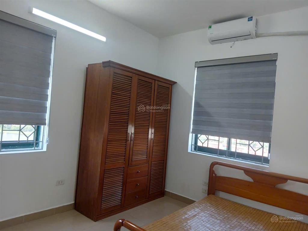 Cho hộ gđ thuê lâu dài chcc 90m2, 3pn, 2wc, nhà đầu hồi, bc hướng đn (hoàng mai, hn). chính chủ