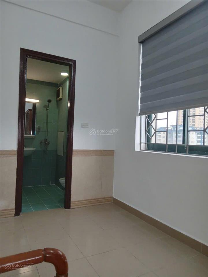 Cho hộ gđ thuê lâu dài chcc 90m2, 3pn, 2wc, nhà đầu hồi, bc hướng đn (hoàng mai, hn). chính chủ