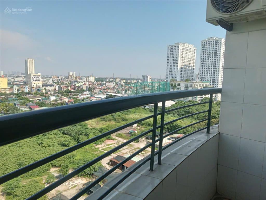 Cho hộ gđ thuê lâu dài chcc 90m2, 3pn, 2wc, nhà đầu hồi, bc hướng đn (hoàng mai, hn). chính chủ