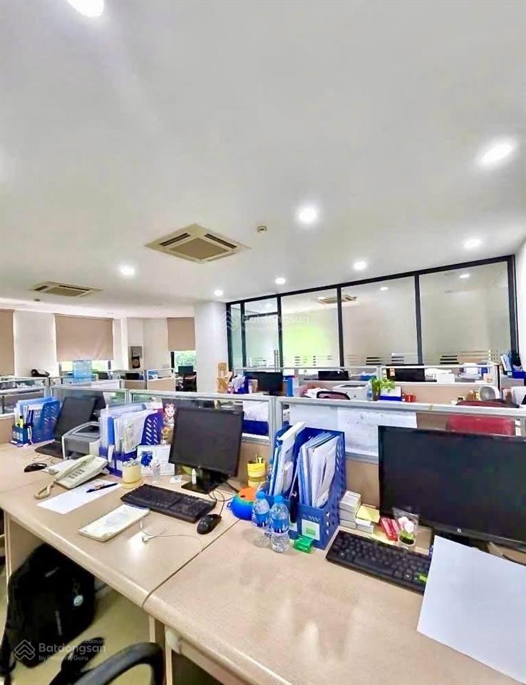 Bán toà building mặt phố phạm văn đồng, 210m2, lô góc, 6 tầng thang máy, mặt tiền siêu rộng, 70 tỷ