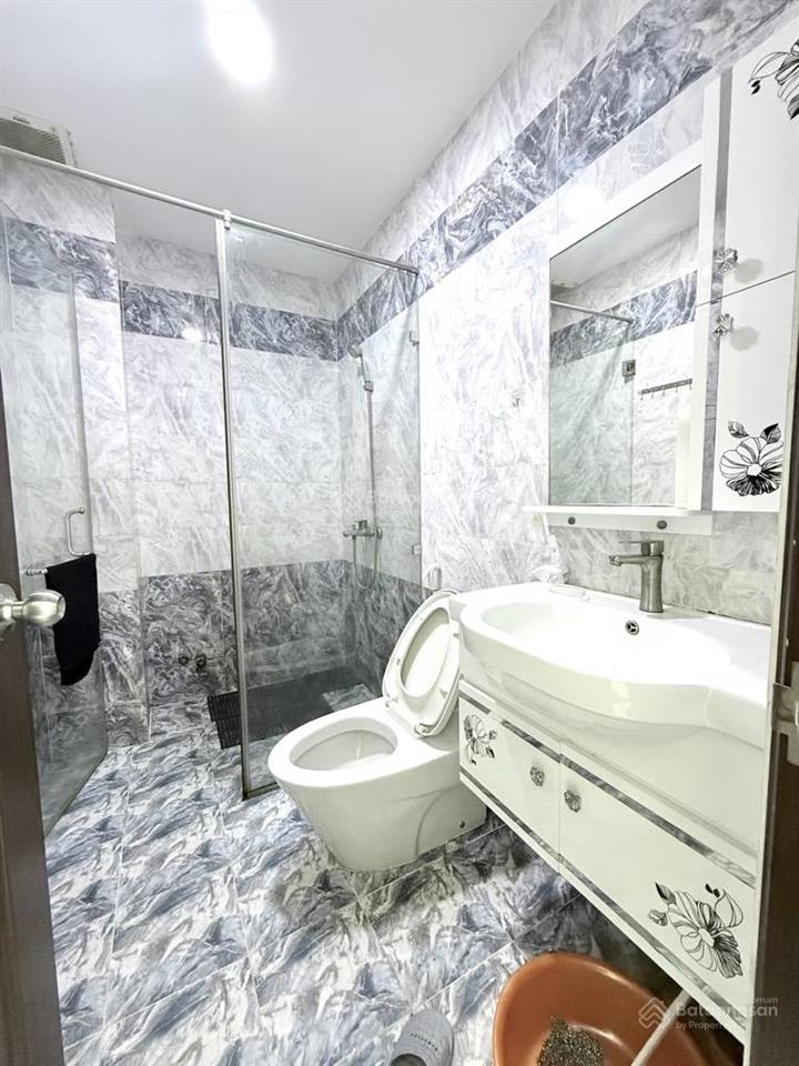Bán nhà phạm văn chiêu 82m2  hẻm xe hơi quay đầu  khu dân trí cao, an ninh tốt  4 tầng mới đẹp