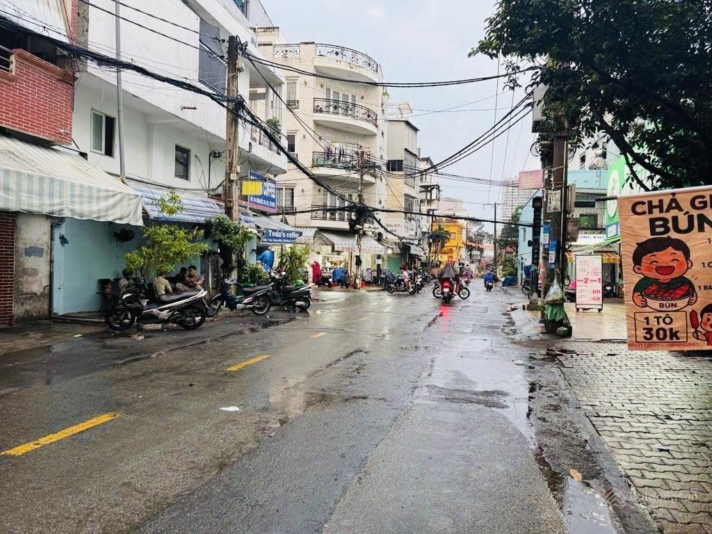 Mặt tiền full thổ cư 309m2 ngang 16m thái phiên ngay bệnh viện q11