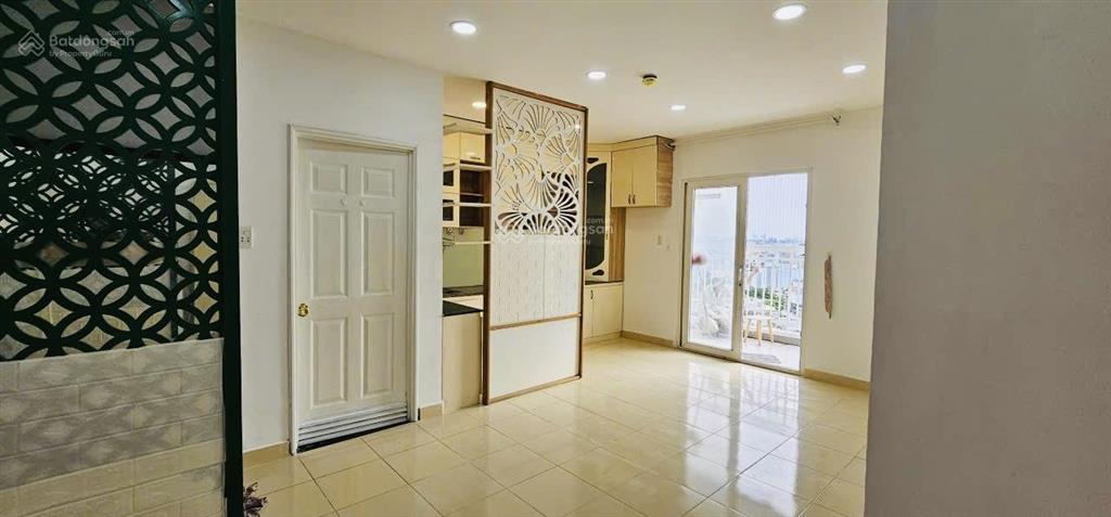 Chủ kẹt cần bán căn hộ 8x giá tốt, shr