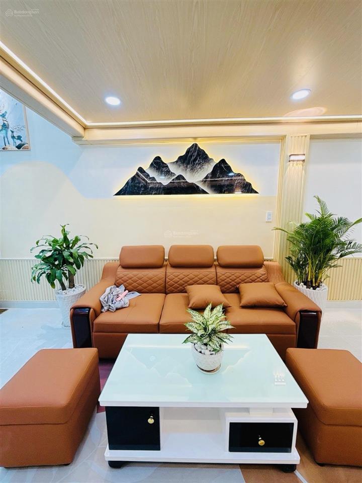 1sẹt gần ngay ngã 4 luỹ bán bích hòa bình 44m2  3 tầng  hẻm xe hơi tới nhà  tặng full nội thất