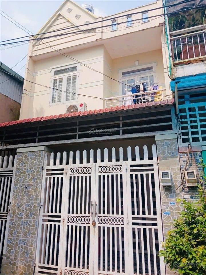 Bán nhà hẻm xe hơi ngủ trong nhà  80,2m2(5.6 x 14m), 3pn  hóc môn
