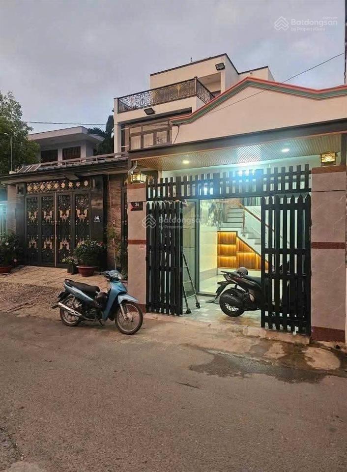 Cần bán gấp căn nhà tân quý tây bình chánh  shr  56m2