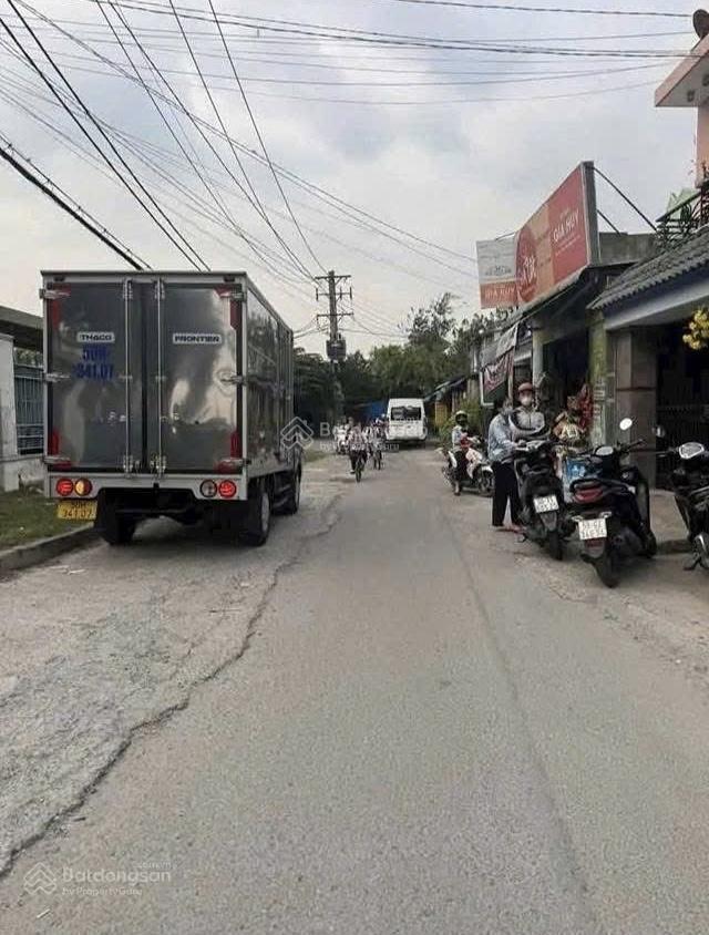 Cần bán gấp căn nhà tân quý tây bình chánh  shr  56m2