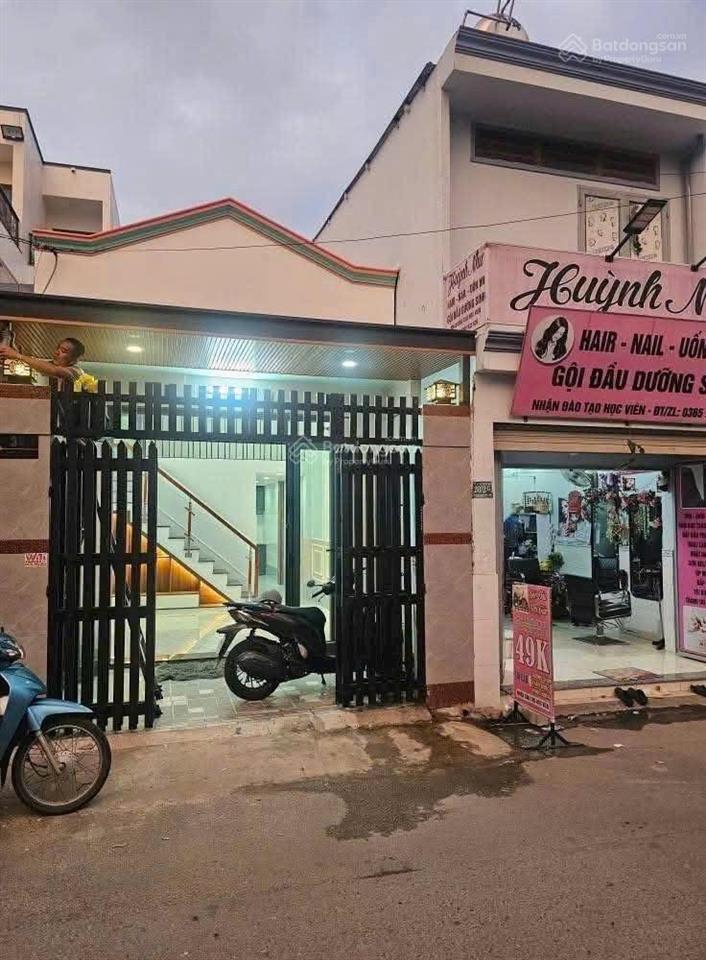 Cần bán gấp căn nhà tân quý tây bình chánh  shr  56m2