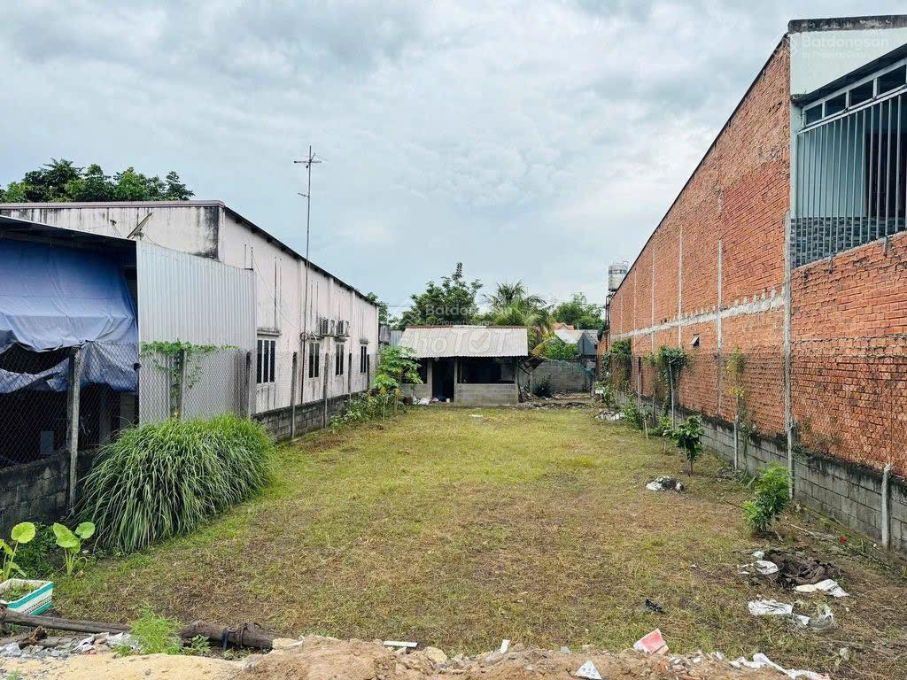 Cần bán gấp lô đất 350m2(10x35)full thổ giá cả thương lượng + ngân hàng hỗ trợ cho vay