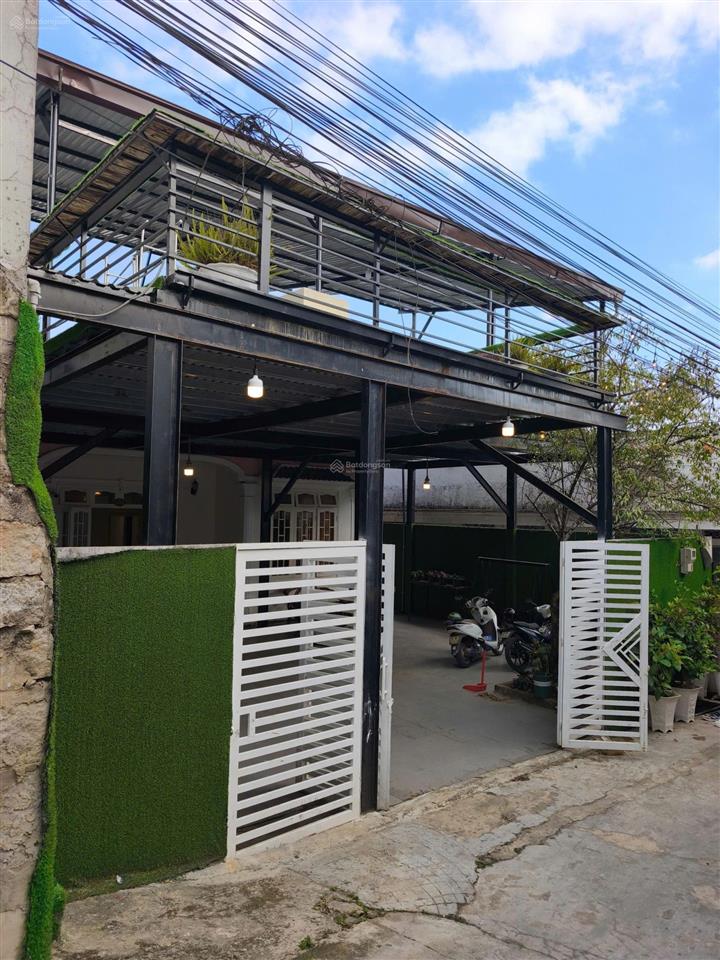 View thung lũng & một dòng tiền sẵn có