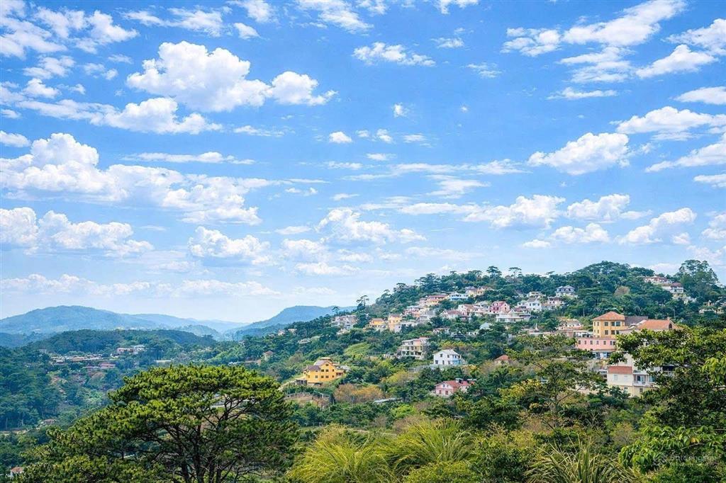 View thung lũng & một dòng tiền sẵn có