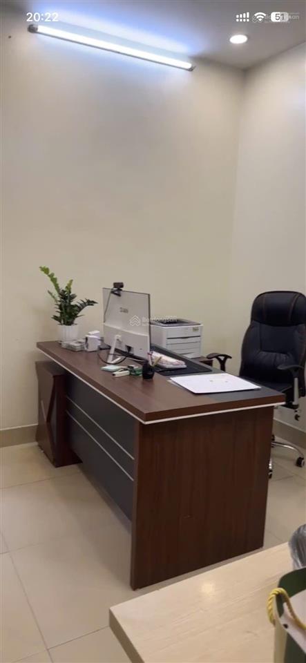 Chính chủ cho thuê làm văn phòng tầng 3 gồm cả nội thất văn phòng, dt 50m thông sàn, khép kín.