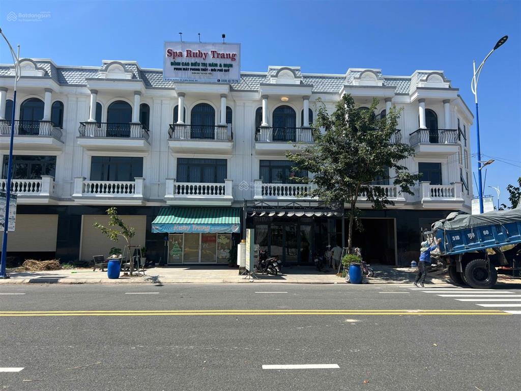 Bán shophouse 80m2 tại thăng long central city, giá cực chất 3,4 tỷ vnd