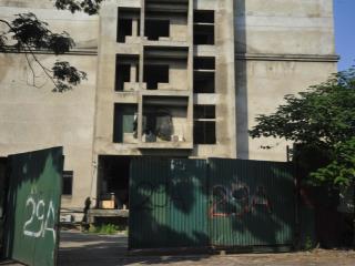 580 tỷ  2 block chung cư trần văn kiểu q.6 / 4.600m2  đang xây 2 hầm 20 tầng lỡ dỡ  410 căn hộ