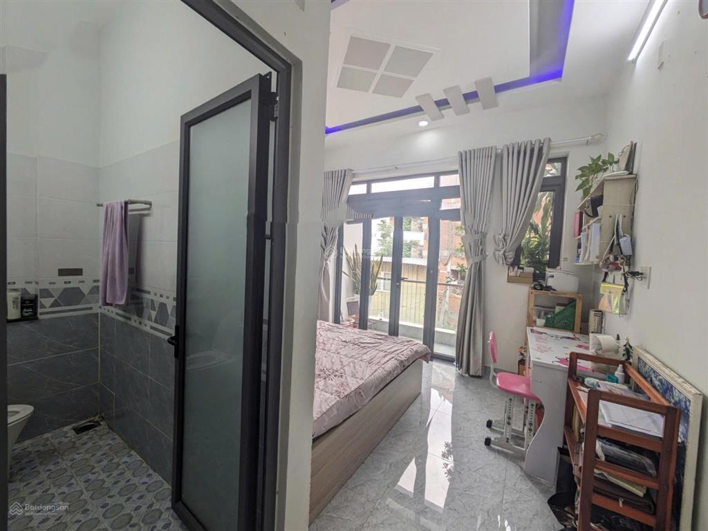 Nhà tâm huyết 3 tầng kiên cố  tặng full nội thất sát ga metro  hxh thông  khu đồng bộ an ninh