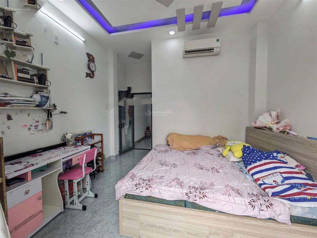 Nhà tâm huyết 3 tầng kiên cố  tặng full nội thất sát ga metro  hxh thông  khu đồng bộ an ninh