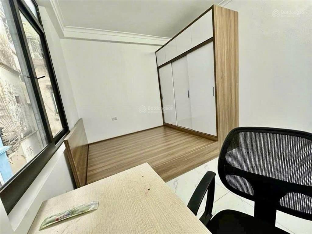 Chính chủ bán nhà đầu đê trần khát chân 45m2 x 4 tầng, mt 4m, giá 7.6 tỷ