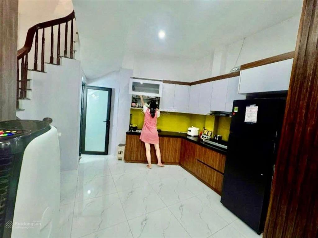 Chính chủ bán nhà đầu đê trần khát chân 45m2 x 4 tầng, mt 4m, giá 7.6 tỷ