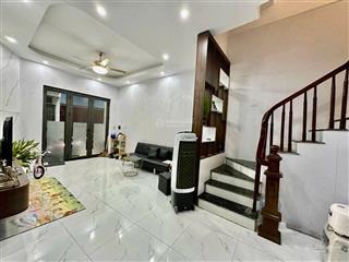 Chính chủ bán nhà đầu đê trần khát chân 45m2 x 4 tầng, mt 4m, giá 7.6 tỷ